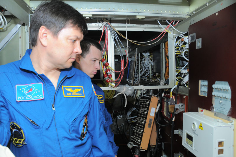 Занятия космонавтов на многоцелевом лабораторном модуле_03