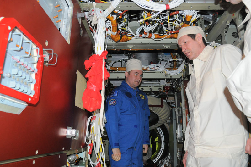 Занятия космонавтов на многоцелевом лабораторном модуле_10